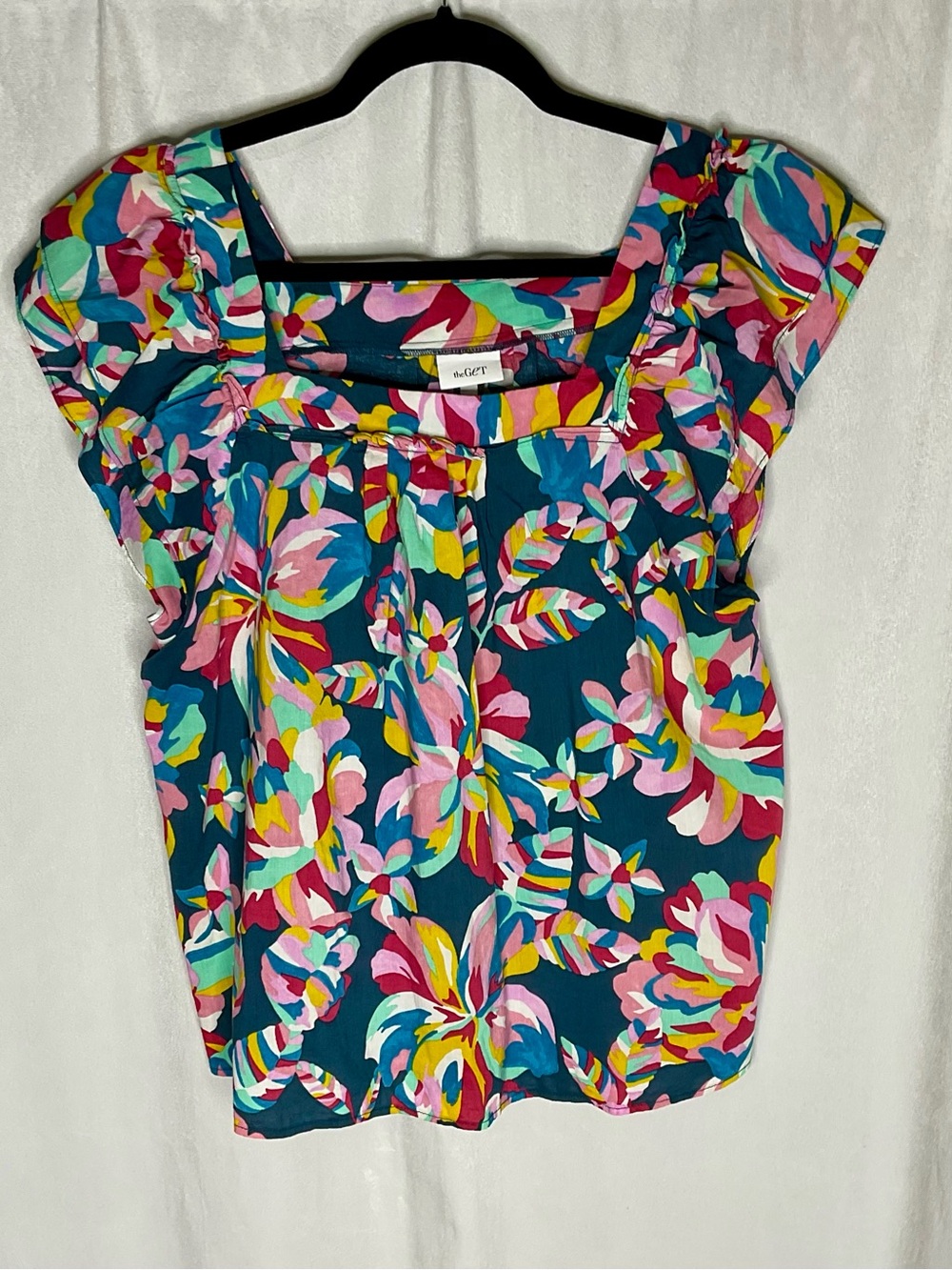 the Get Vibrant Floral Top Blouse Size Large